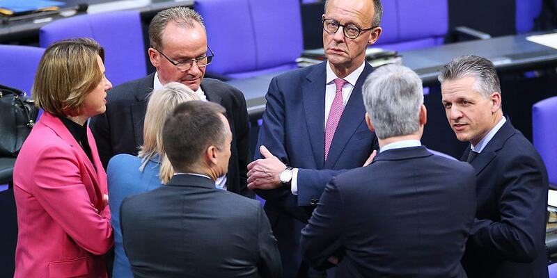 Friedrich Merz mit Abgeordneten von CDU/CSU am 31.01.2025 - Foto: über dts Nachrichtenagentur