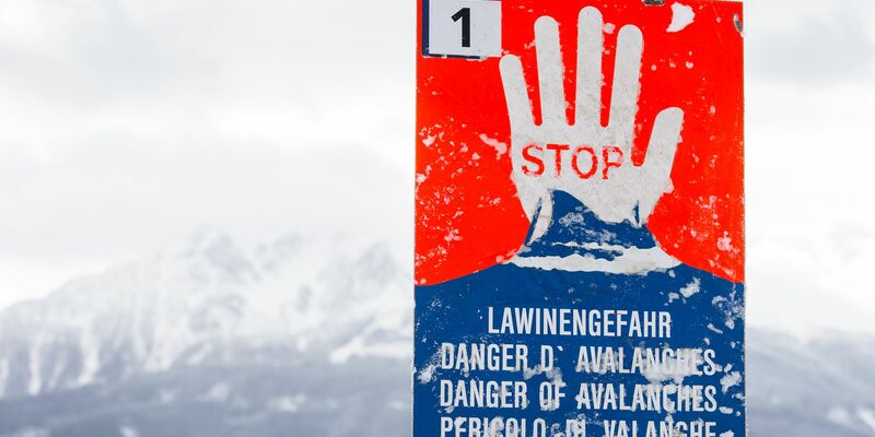 Zwei Brüder lösten in Österreich gleich zwei Lawinen aus. (Archivbild) - Foto: Jakob Gruber/APA/dpa