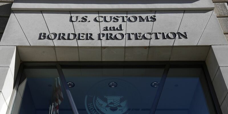 Die USA verhängen neue Zölle im großen Stil - Foto: Mark Alfred/ZUMA Press Wire/dpa