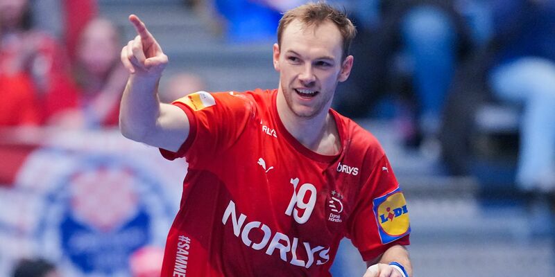 Auf dem Parkett kam es mehrmals zu Rangeleien.  - Foto: Soeren Stache/dpa