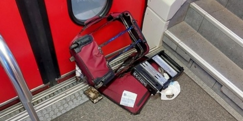 BPOL-FL: NMS - Mann im Zug kocht Kaffee auf Gaskocher - Polizeieinsatz - Foto: presseportal.de