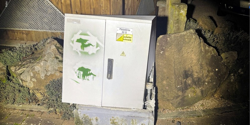 POL-PPWP: Wer hat den Verteilerkasten gerammt? - Foto: presseportal.de