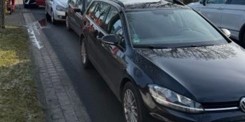 POL-HK: Buchholz (Aller): Unfall führt zur Vollsperrung auf der A 7 (Foto); Soltau: Unfall mit sechs Beteiligten (Foto); Soltau: Unter Drogeneinfluss; Bad Fallingbostel: Mit Baum kollidiert - Foto: presseportal.de