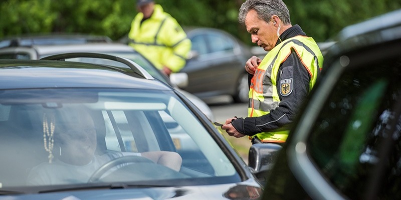 BPOL NRW: 21-Jähriger hält sich über ein Jahr unerlaubt mit gefälschter italienischer ID-Karte in Deutschland auf - Bundespolizei stellt noch weitere Urkundendelikte fest - Foto: presseportal.de