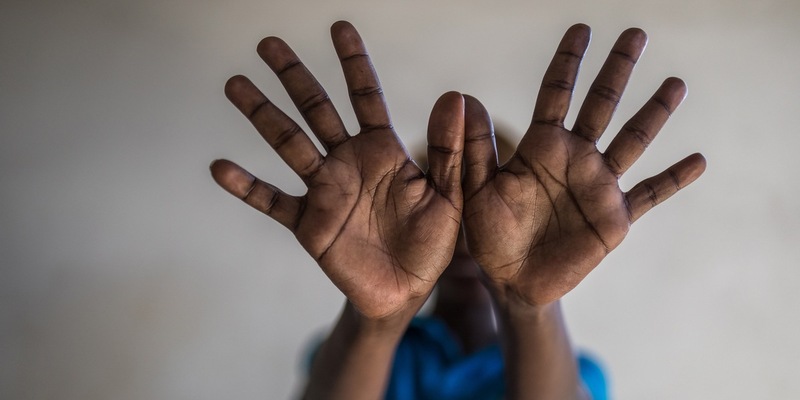 Horror für 450 Mädchen jede Stunde: Internationaler Tag gegen weibliche Genitalverstümmelung - Foto: presseportal.de