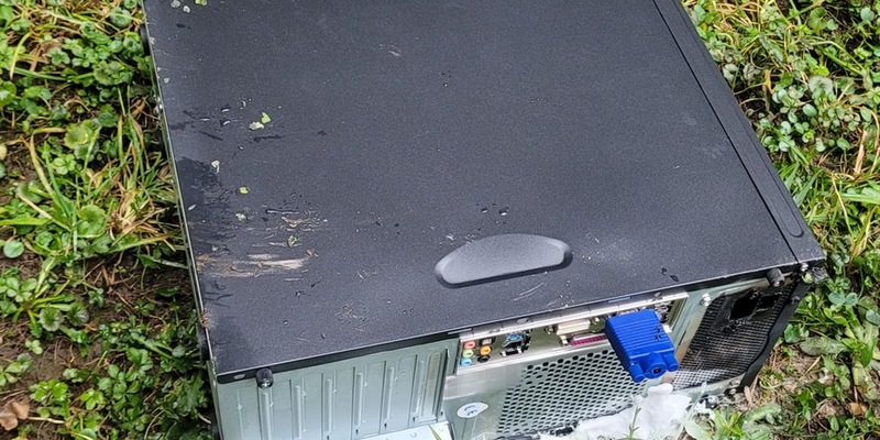 FW Dresden: Feueralarm in der Hochschule für Bildende Künste: PC-Brand rasch unter Kontrolle - Foto: presseportal.de