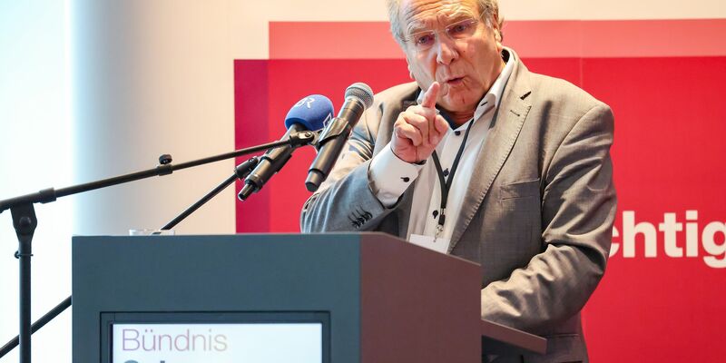 Bayerns BSW-Landeschef Klaus Ernst betrachtet die Parteiaustritte als ganz normalen Vorgang (Archivbild). - Foto: Daniel Löb/dpa