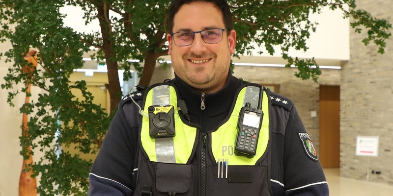 POL-UN: Holzwickede - Polizeihauptkommissar Dennis Kischel ist neuer Beamter des Bezirks- und Schwerpunktdienstes Holzwickede - Foto: presseportal.de