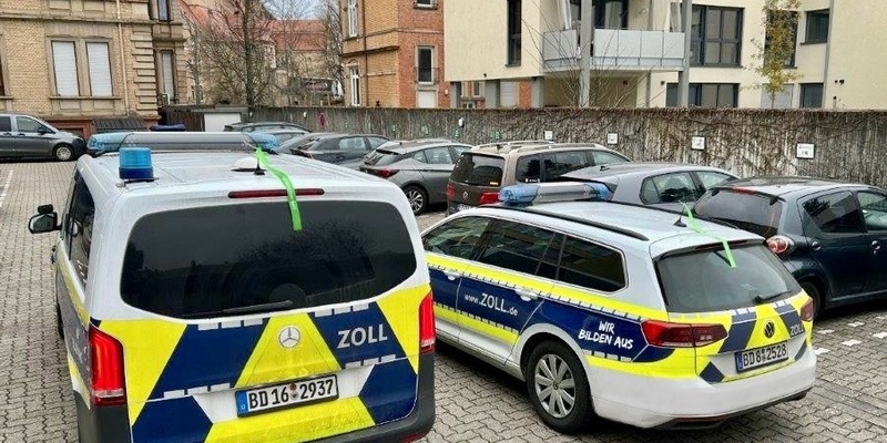 HZA-SB: Ein grünes Band verbindet! - ZOLL setzt ein Zeichen zum Tag der Kinderhospizarbeit! - Foto: presseportal.de