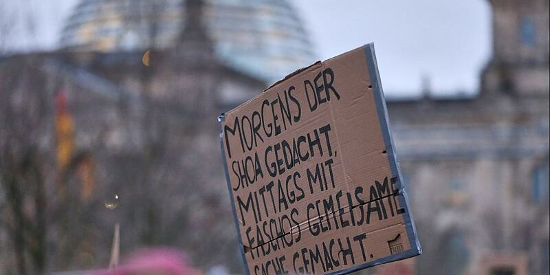 Großdemo gegen die CDU am 02.02.2025 - Foto: über dts Nachrichtenagentur