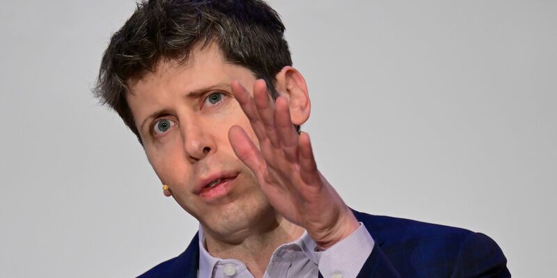 Laut Sam Altman ist der wachsende Energiebedarf für die Anwendungen Künstlicher Intelligenz gerechtfertigt.  - Foto: Sebastian Christoph Gollnow/dpa
