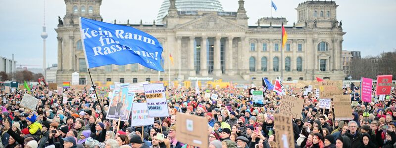 Auf die Wahlumfragen hatten die erregten Debatten im Bundestag und die folgenden Proteste laut Forschern keinen Einfluss.  - Foto: Sebastian Gollnow/dpa