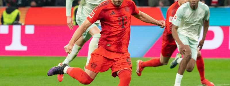 Harry Kane bei seinem 29. Elfmeter-Tor nacheinander zum 3:0-Endstand gegen Werder.  - Foto: Magdalena Henkel/dpa