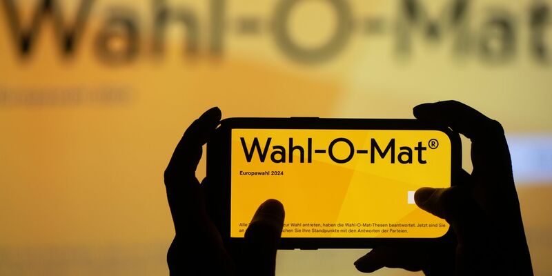 Der Wahl-O-Mat ist ein Online-Tool mit dem Nutzer ihre eigene Position mit denen aller zur Wahl antretenden Parteien vergleichen können. (Archivbild) - Foto: Sebastian Kahnert/dpa