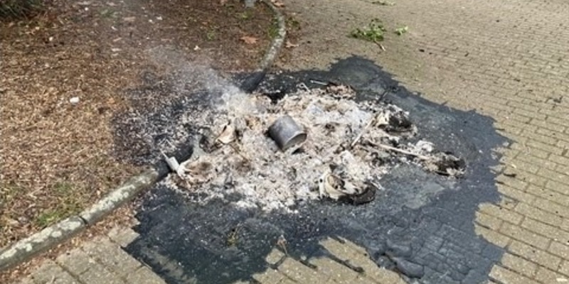 POL-ME: Abgebrannte Mülltonne: Polizei bittet um Hinweise - Ratingen - 2502030 - Foto: presseportal.de