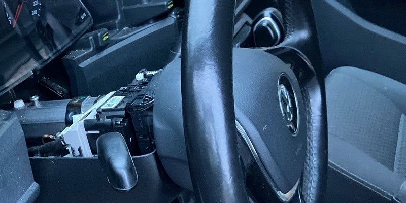 POL-KLE: Kleve - Zeugen gesucht: Unbekannte Täter verschaffen sich Zugang zu Pkw und beschädigen Lenkrad - Foto: presseportal.de