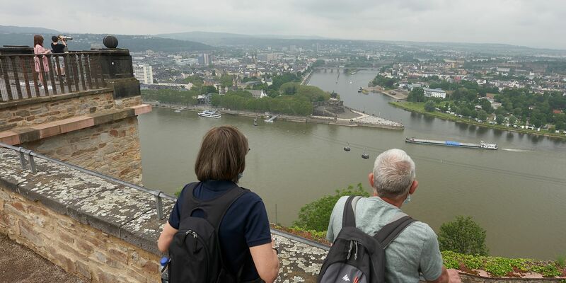 Die Deutschen verreisen gern - am liebsten in Deutschland. (Archivbild) - Foto: Thomas Frey/dpa