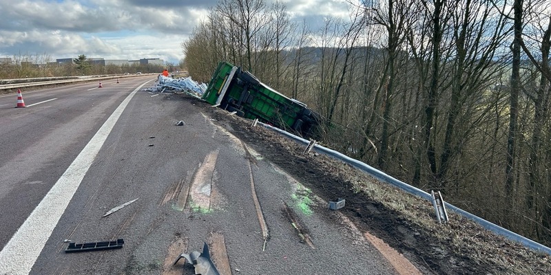 POL-PDPS: Verkehrsunfall mit hohem Sachschaden und leichtverletzter Person - Foto: presseportal.de