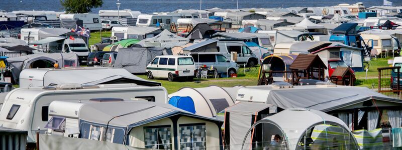 Campingplätze haben 20 Prozent mehr Gäste als vor Corona. (Archivbild) - Foto: Hauke-Christian Dittrich/dpa