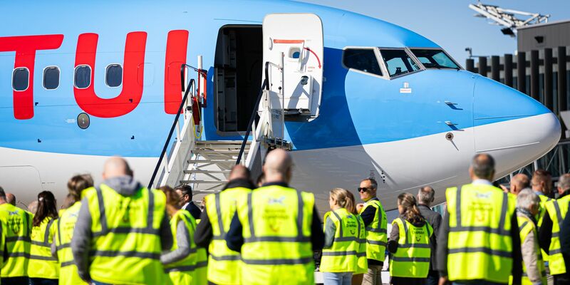Rund 320 Beschäftigte arbeiten für Tuifly am Boden. (Symbolbild) - Foto: Moritz Frankenberg/dpa