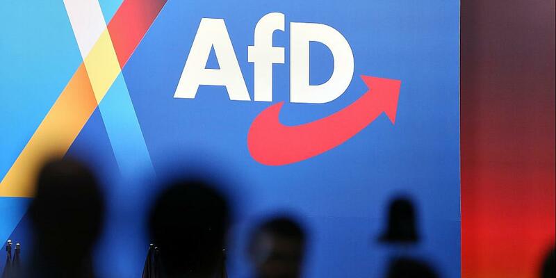 AfD-Logo auf Parteitag (Archiv) - Foto: über dts Nachrichtenagentur