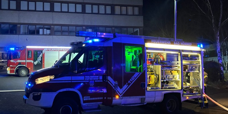 FW Bad Honnef: Brandmeldenlage alarmiert Feuerwehr - Kleinbrand in Keller schnell gelöscht - Foto: presseportal.de