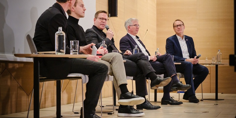 Bundestagswahl: Parteien wollen Apotheken stärken, Honorierung angehen und Leistungen ausbauen - Foto: presseportal.de