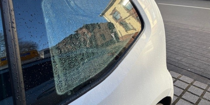 POL-PPWP: Unbekannte beschädigen Auto - Foto: presseportal.de