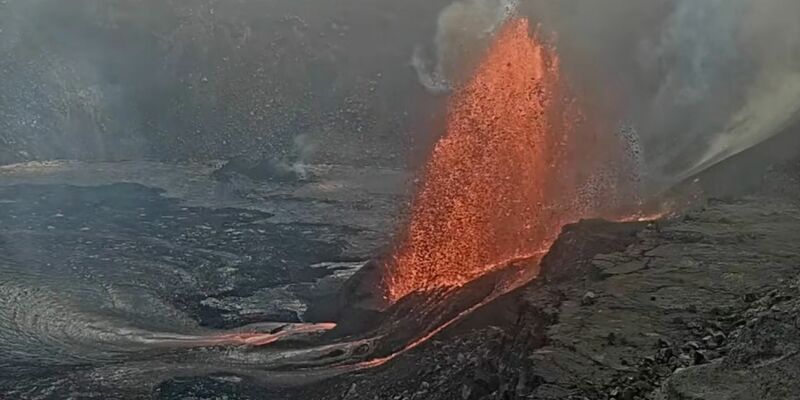 Der Vulkan Kilauea auf Hawaii spuckt erneut Lavafontänen. - Foto: Uncredited/U.S. Geological Survey/AP/dpa