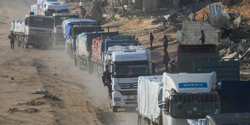 Laut der Hamas wurden bei einem neuen israelischen Angriff viele Menschen getötet. (Archivbild) - Foto: Abdel Kareem Hana/AP/dpa