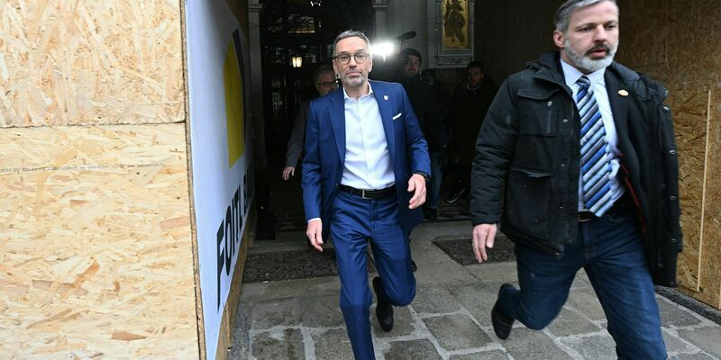 In Österreich sind die Koalitionsgespräche zwischen FPÖ und ÖVP gescheitert. FPÖ-Chef Herbert Kickl teilte das dem Bundespräsidenten mit.  - Foto: Georg Hochmuth/APA/dpa