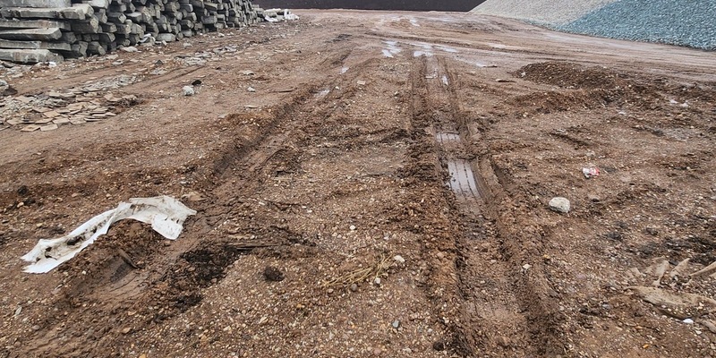 BPOLI EF: Schwerer Fall des Diebstahls, Zeugen gesucht - Foto: presseportal.de