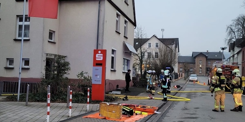 FW Lügde: Kaminbrand-Wohngebäude verraucht - Foto: presseportal.de