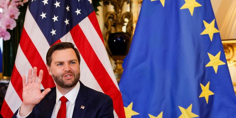 US-Vizepräsident Vance wird mit großer Spannung in München erwartet.  - Foto: Ian Langsdon/AFP/dpa