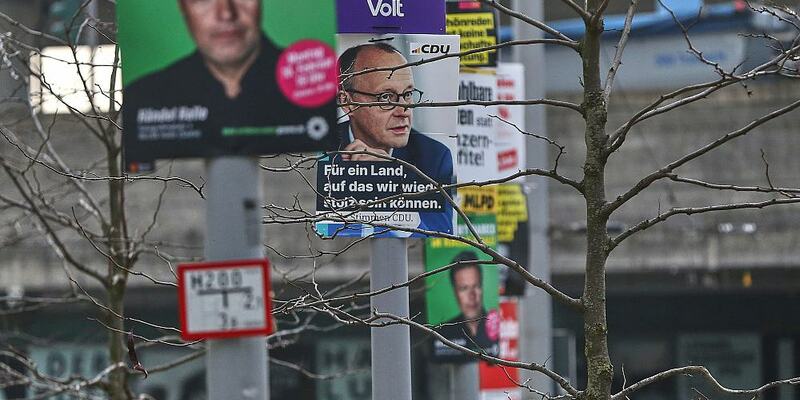 Wahlplakate zur Bundestagswahl am 11.02.2025 - Foto: über dts Nachrichtenagentur