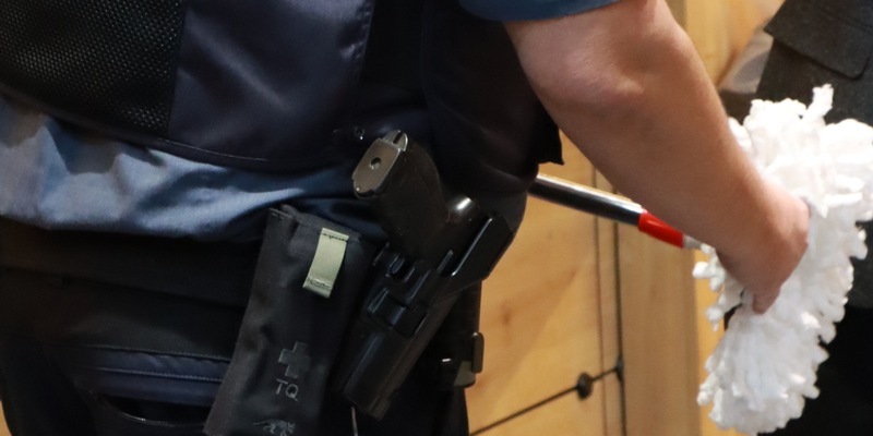 HZA-DA: Zoll stellt Fakes auf der Ambiente sicher - Kontrollen führen zu 31 Strafverfahren, 32.000 Euro Sicherheitsleistung und 940 Sicherstellungen - Foto: presseportal.de