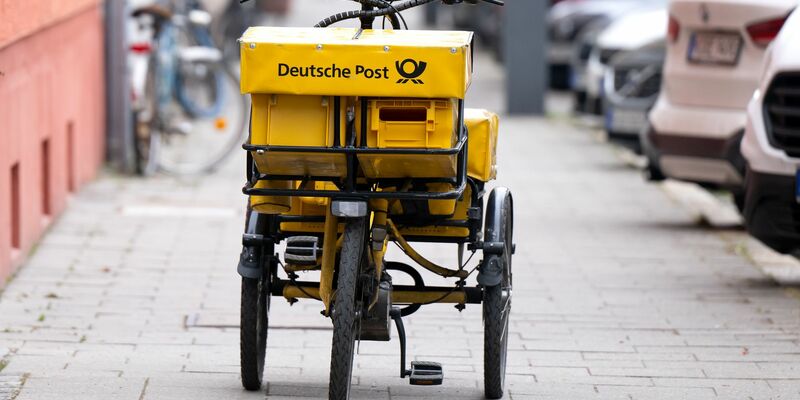 Verdi und die Deutsche Post haben sich auf einen neuen Tarifvertrag geeinigt. (Archivbild) - Foto: Sven Hoppe/dpa