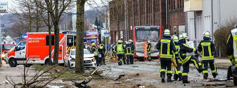 Zwei Personen sind lebensgefährlich verletzt worden. - Foto: Alex Talash/dpa