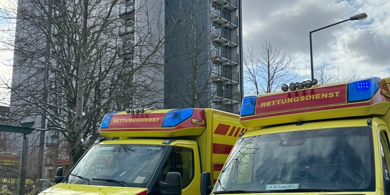 FW Dresden: Update zum Brand im Hochhaus: Zwei Personen verstorben - Foto: presseportal.de
