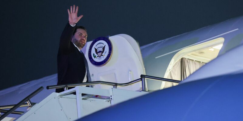 US-Vizepräsident Vance reiste am Freitag wieder ab - und ließ viele in München irritiert zurück. - Foto: Leah Millis/Pool Reuters/AP/dpa