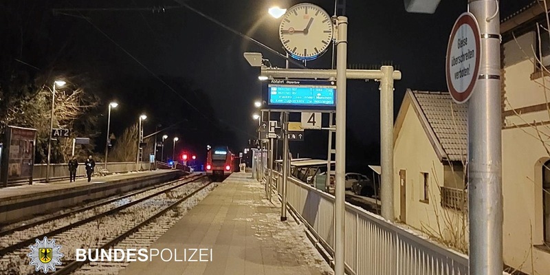 Bundespolizeidirektion München: Betrunkener wird von S-Bahn erfasst / Unfall am Haltepunkt Pullach - Foto: presseportal.de