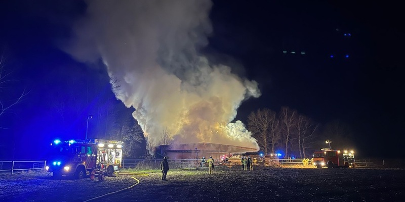 POL-STD: Scheune in Stade-Haddorf abgebrannt - Polizei sucht Zeugen - Foto: presseportal.de