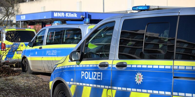Polizist schießt Mann in Düsseldorfer Uni-Klinik nieder: Mit offenem Haftbefehl gesucht. - Foto: Federico Gambarini/dpa