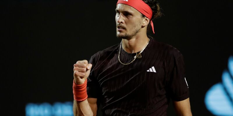 Zverev mühte sich in der Hitze von Rio zum Auftaktsieg. - Foto: Bruna Prado/AP/dpa