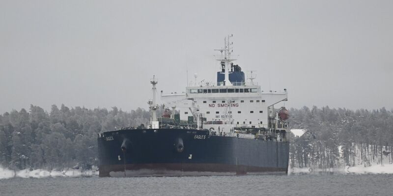 Mit einer Schattenflotte an Tankern versucht Russland die Beschränkungen für seinen Ölexport zu umgehen. (Archivbild) - Foto: Vesa Moilanen/Lehtikuva/dpa