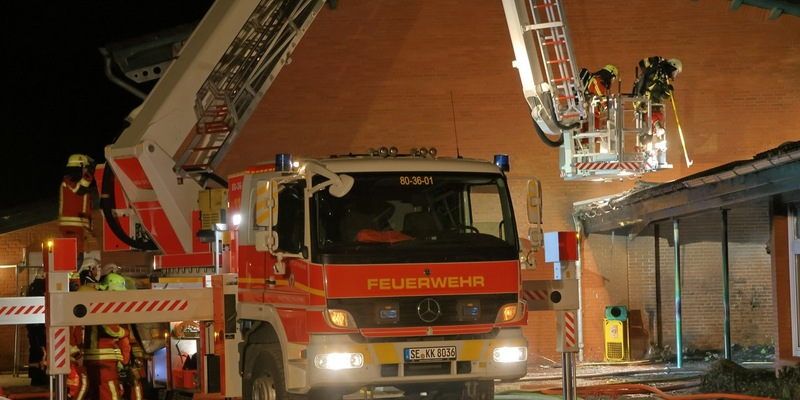 FW-SE: Feuer in der Grundschule in Schmalfeld - Foto: presseportal.de