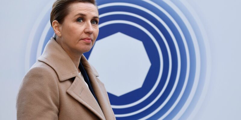 Die Regierung der dänischen Ministerpräsidentin Mette Frederiksen richtet einen milliardenschweren Aufrüstungsfonds ein. (Archivbild) - Foto: Geert Vanden Wijngaert/AP/dpa