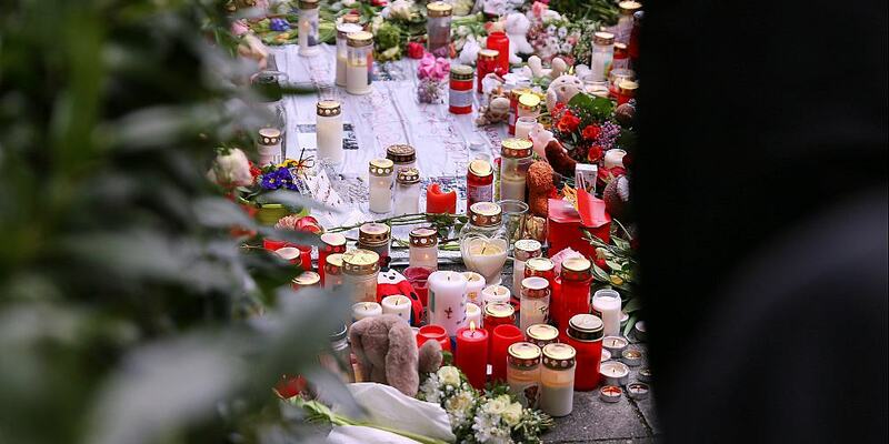 Blumenmeer am Anschlagsort in München - Foto: über dts Nachrichtenagentur