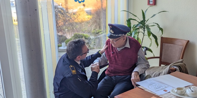 FW-AR: Ehrung für 75 Jahre Mitgliedschaft im kleinen Rahmen- Agathafeier in Voßwinkel - Foto: presseportal.de