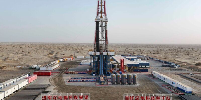 Das Bohrloch «Shenditake 1» erreicht eine Tiefe von 10.910 Metern. - Foto: Hu Huhu/XinHua/dpa